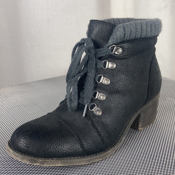 Billabong Black Booties Lined size 8 - Picture 3 of 15